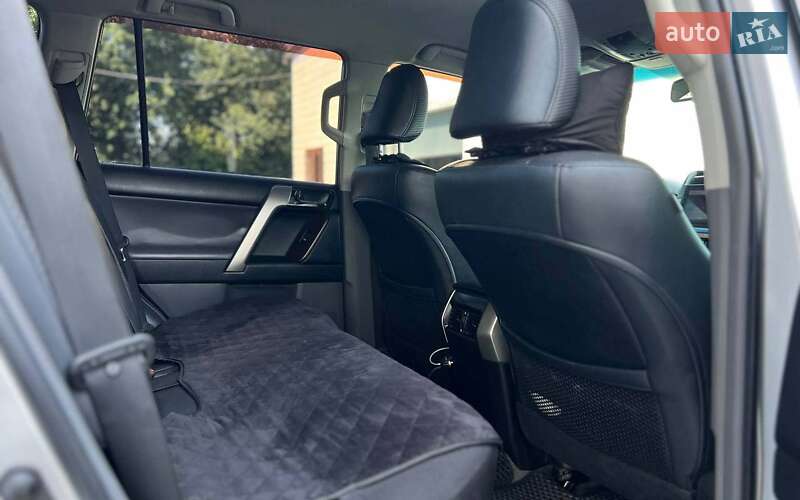 Внедорожник / Кроссовер Toyota Land Cruiser 2012 в Ивано-Франковске