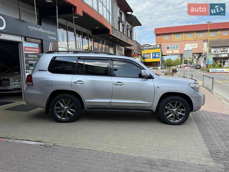 Внедорожник / Кроссовер Toyota Land Cruiser 2011 в Львове