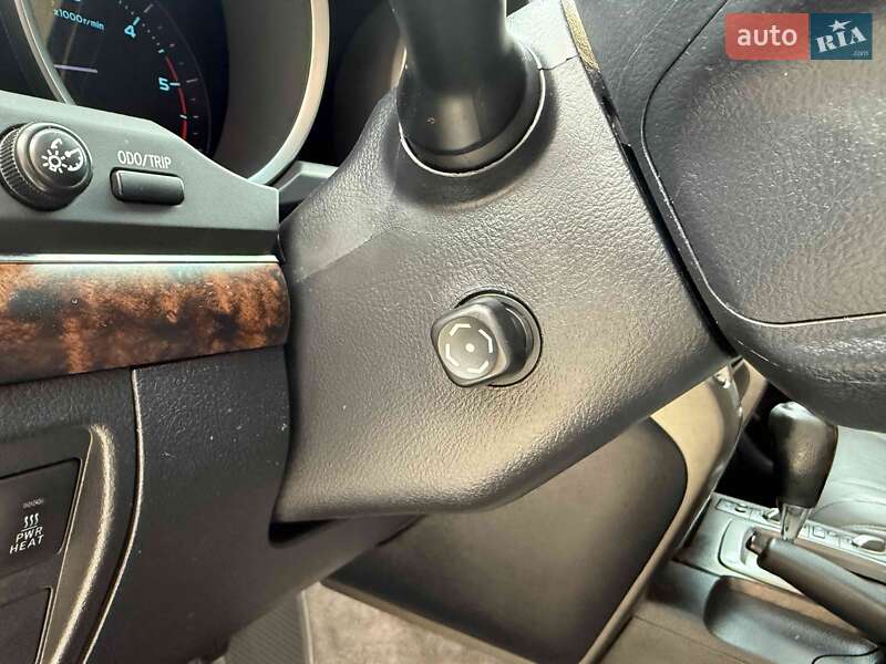 Внедорожник / Кроссовер Toyota Land Cruiser 2011 в Львове