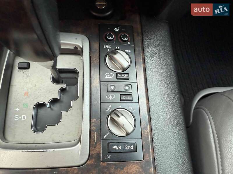 Внедорожник / Кроссовер Toyota Land Cruiser 2011 в Львове