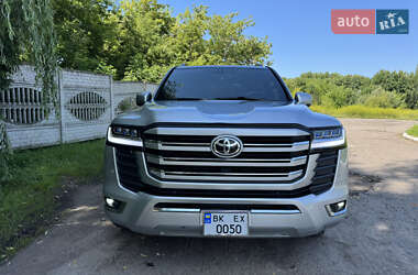 Внедорожник / Кроссовер Toyota Land Cruiser 2011 в Ровно