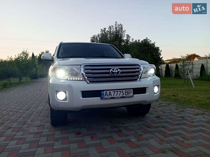 Позашляховик / Кросовер Toyota Land Cruiser 2014 в Києві фото 4 Позашляховик / Кросовер Toyota Land Cruiser 2014 в Києві
