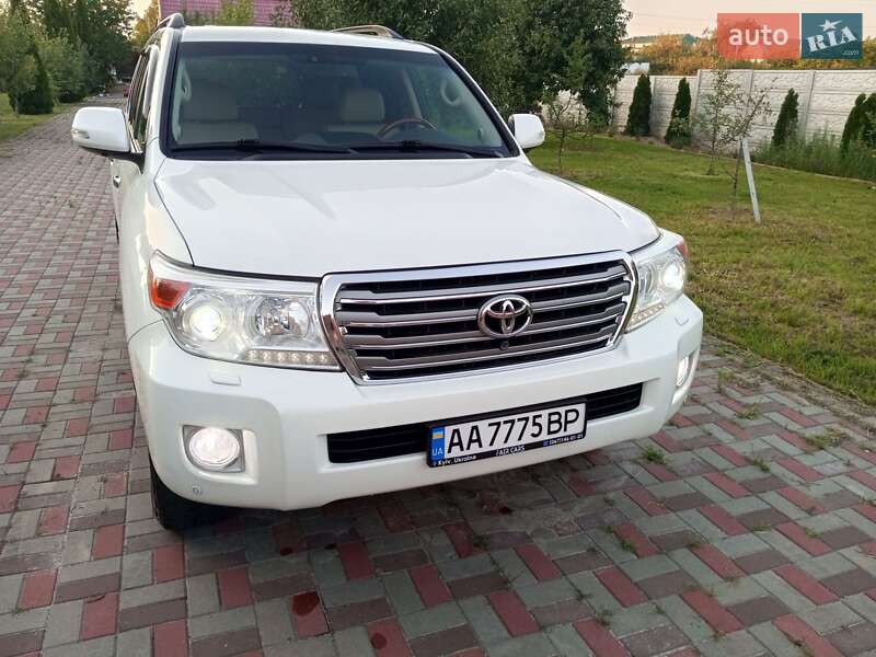 Позашляховик / Кросовер Toyota Land Cruiser 2014 в Києві фото 8 Позашляховик / Кросовер Toyota Land Cruiser 2014 в Києві