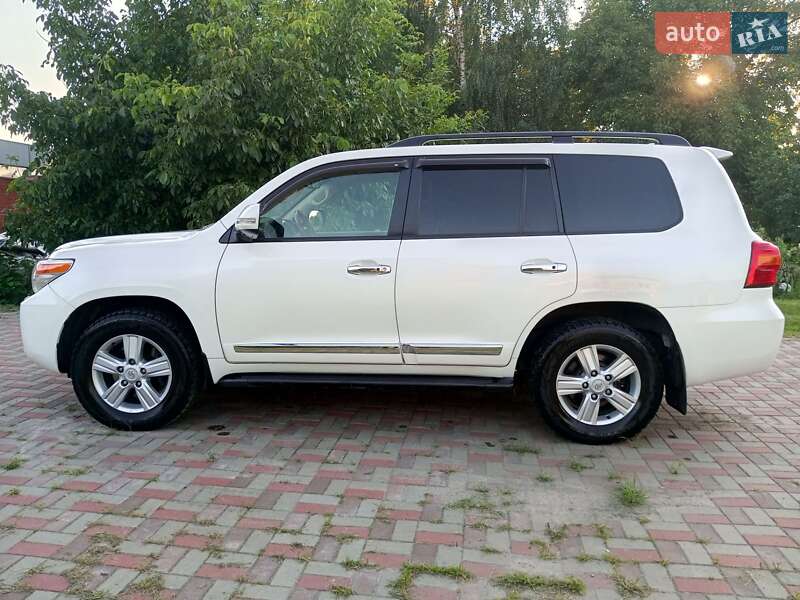 Позашляховик / Кросовер Toyota Land Cruiser 2014 в Києві фото 13 Позашляховик / Кросовер Toyota Land Cruiser 2014 в Києві