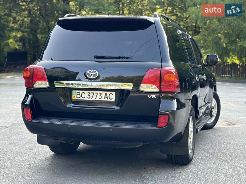 Позашляховик / Кросовер Toyota Land Cruiser 2014 в Трускавці фото 70 Позашляховик / Кросовер Toyota Land Cruiser 2014 в Трускавці