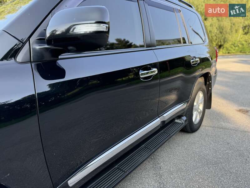 Позашляховик / Кросовер Toyota Land Cruiser 2014 в Трускавці фото 18 Позашляховик / Кросовер Toyota Land Cruiser 2014 в Трускавці