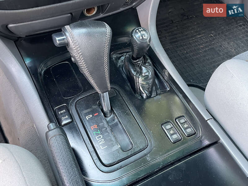 Позашляховик / Кросовер Toyota Land Cruiser 2001 в Миколаєві