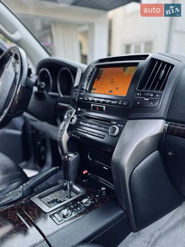 Внедорожник / Кроссовер Toyota Land Cruiser 2012 в Нижней Апше фото 3 Внедорожник / Кроссовер Toyota Land Cruiser 2012 в Нижней Апше