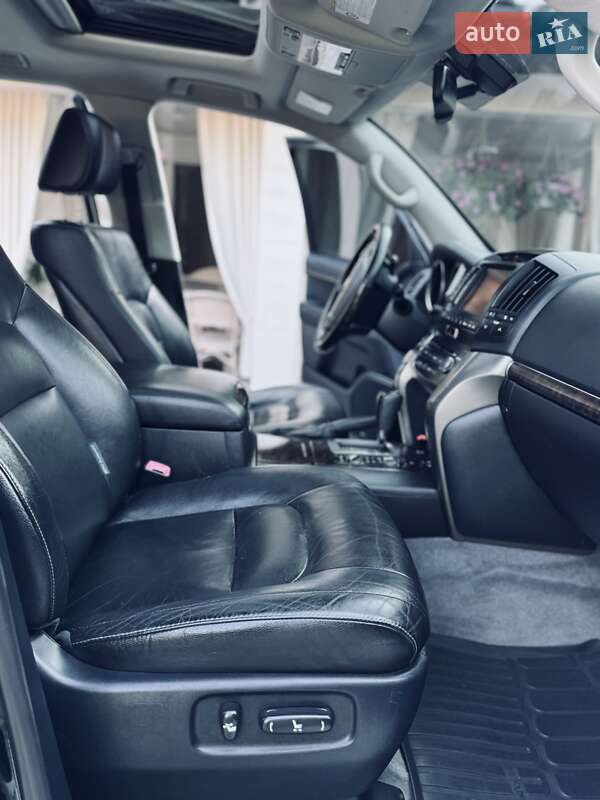 Внедорожник / Кроссовер Toyota Land Cruiser 2012 в Нижней Апше фото 56 Внедорожник / Кроссовер Toyota Land Cruiser 2012 в Нижней Апше