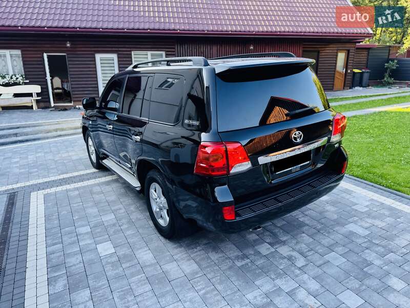 Внедорожник / Кроссовер Toyota Land Cruiser 2012 в Нижней Апше фото 81 Внедорожник / Кроссовер Toyota Land Cruiser 2012 в Нижней Апше