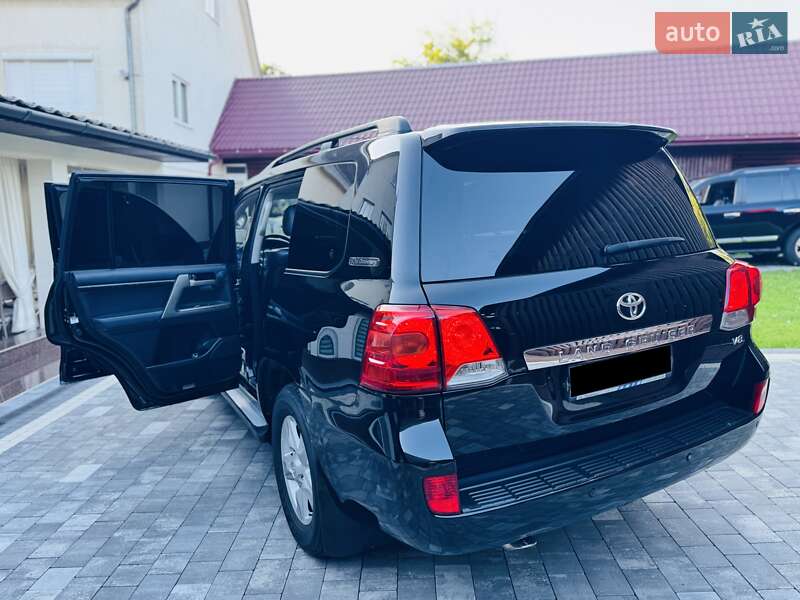 Внедорожник / Кроссовер Toyota Land Cruiser 2012 в Нижней Апше фото 132 Внедорожник / Кроссовер Toyota Land Cruiser 2012 в Нижней Апше