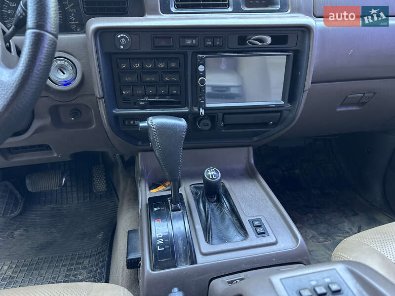 Внедорожник / Кроссовер Toyota Land Cruiser 1997 в Сваляве