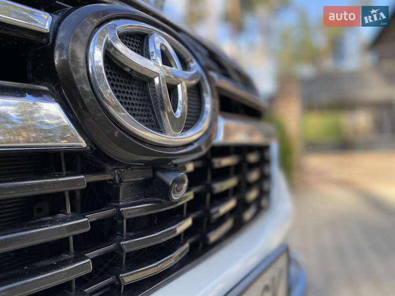 Внедорожник / Кроссовер Toyota Land Cruiser 2014 в Киеве