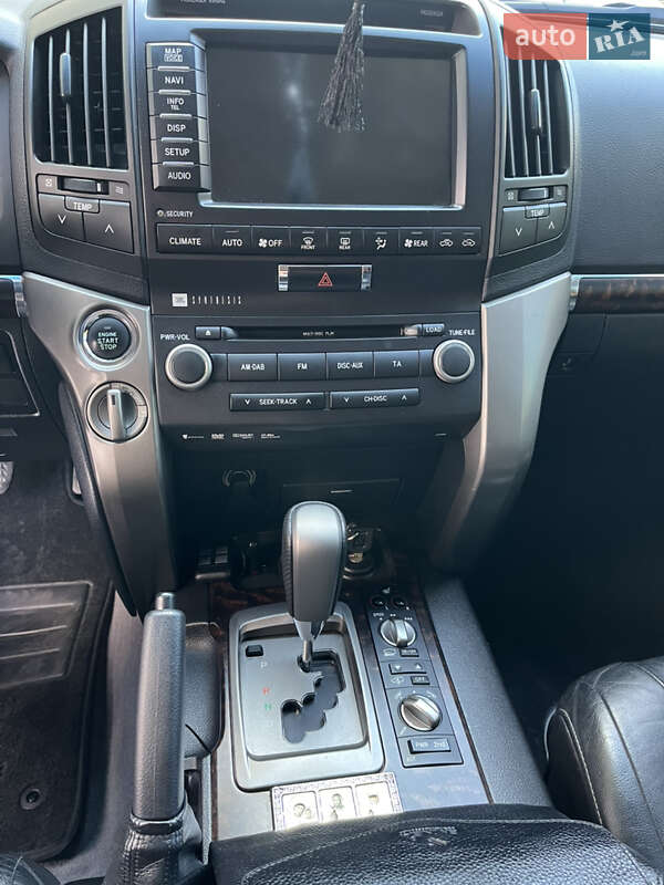 Внедорожник / Кроссовер Toyota Land Cruiser 2011 в Киеве фото 31 Внедорожник / Кроссовер Toyota Land Cruiser 2011 в Киеве