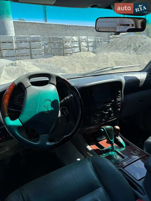 Внедорожник / Кроссовер Toyota Land Cruiser 2003 в Днепре