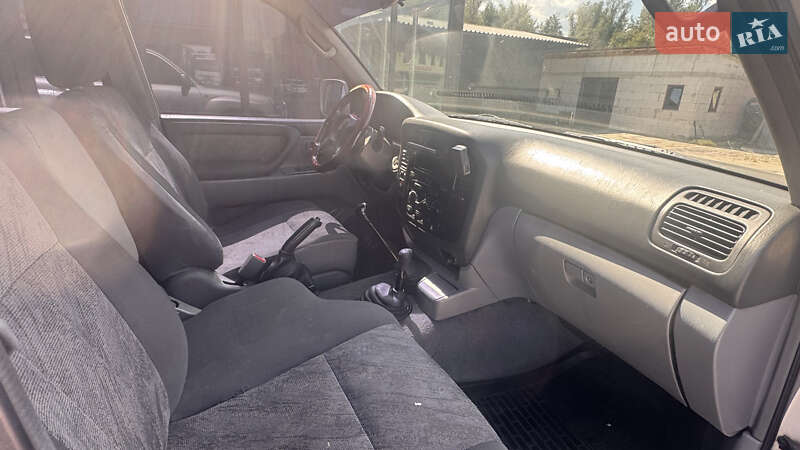 Внедорожник / Кроссовер Toyota Land Cruiser 2001 в Тячеве