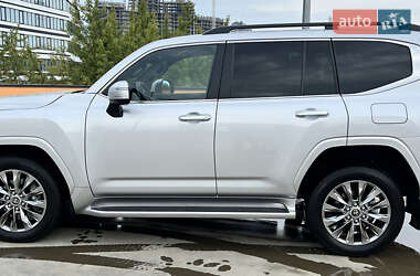 Внедорожник / Кроссовер Toyota Land Cruiser 2022 в Киеве