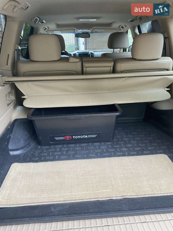 Внедорожник / Кроссовер Toyota Land Cruiser 2012 в Харькове