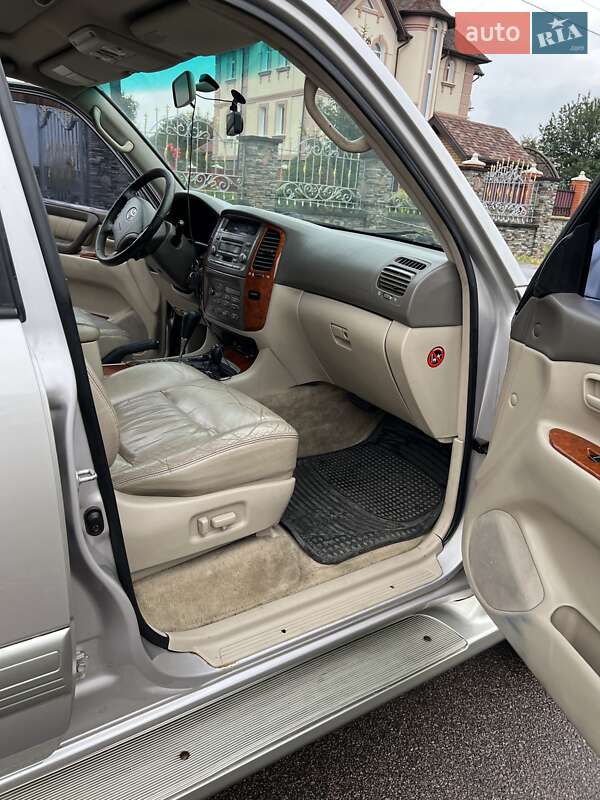 Внедорожник / Кроссовер Toyota Land Cruiser 2004 в Василькове