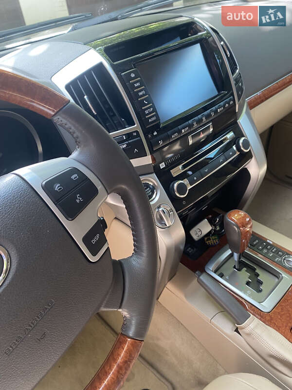 Внедорожник / Кроссовер Toyota Land Cruiser 2012 в Харькове