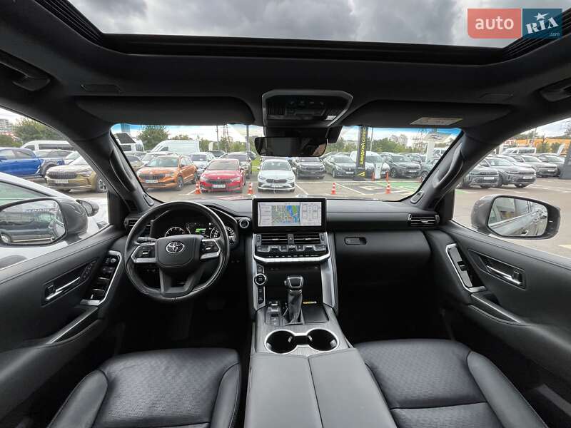 Внедорожник / Кроссовер Toyota Land Cruiser 2021 в Киеве