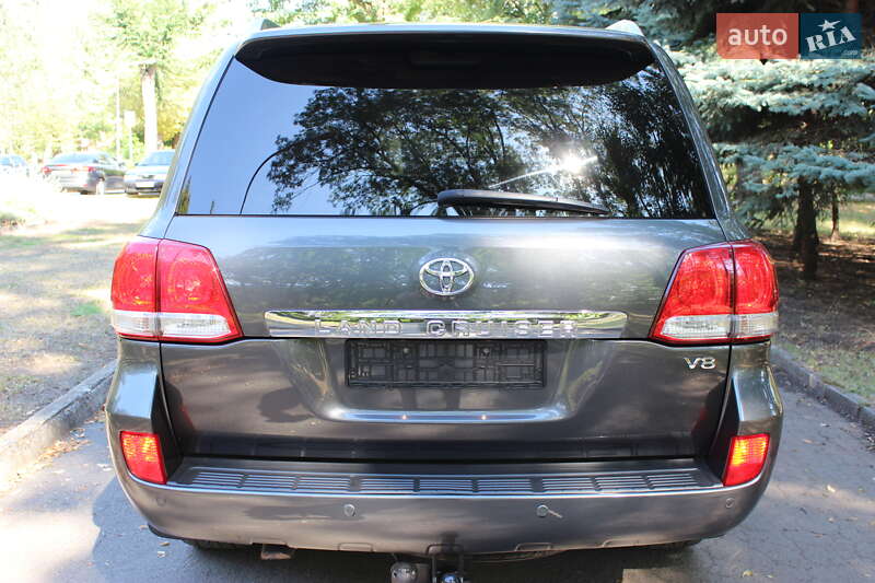 Внедорожник / Кроссовер Toyota Land Cruiser 2011 в Кривом Роге