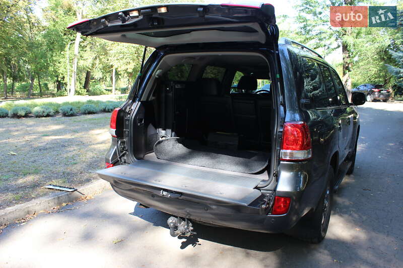 Внедорожник / Кроссовер Toyota Land Cruiser 2011 в Кривом Роге