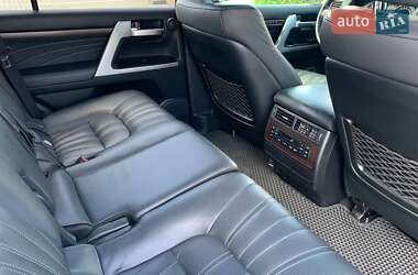 Внедорожник / Кроссовер Toyota Land Cruiser 2019 в 
