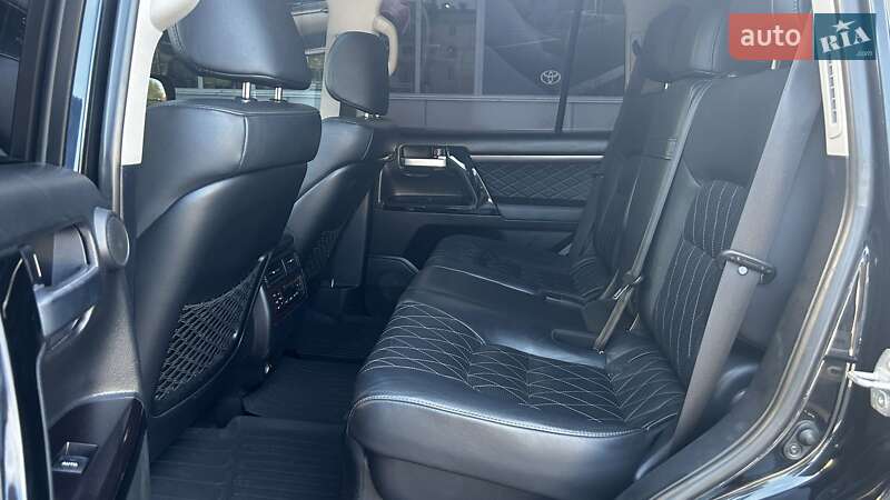 Внедорожник / Кроссовер Toyota Land Cruiser 2016 в Черновцах
