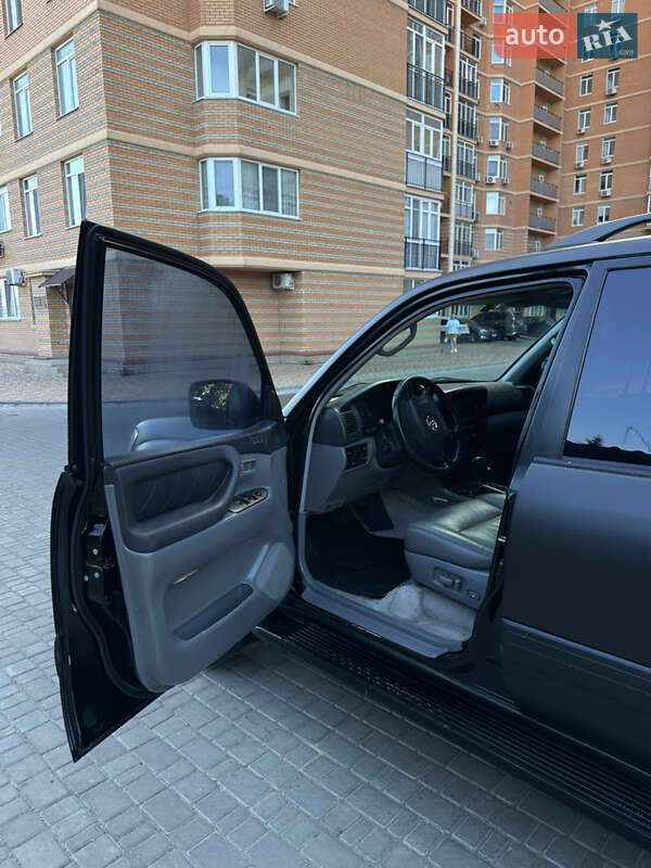 Внедорожник / Кроссовер Toyota Land Cruiser 2002 в Одессе