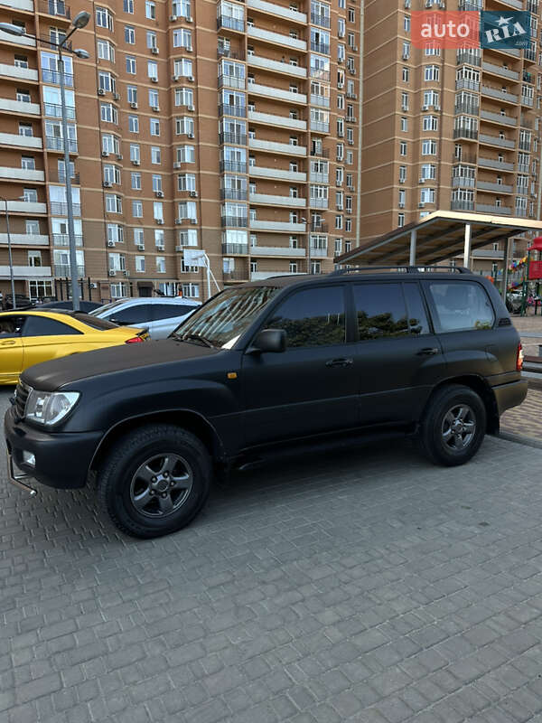 Внедорожник / Кроссовер Toyota Land Cruiser 2002 в Одессе