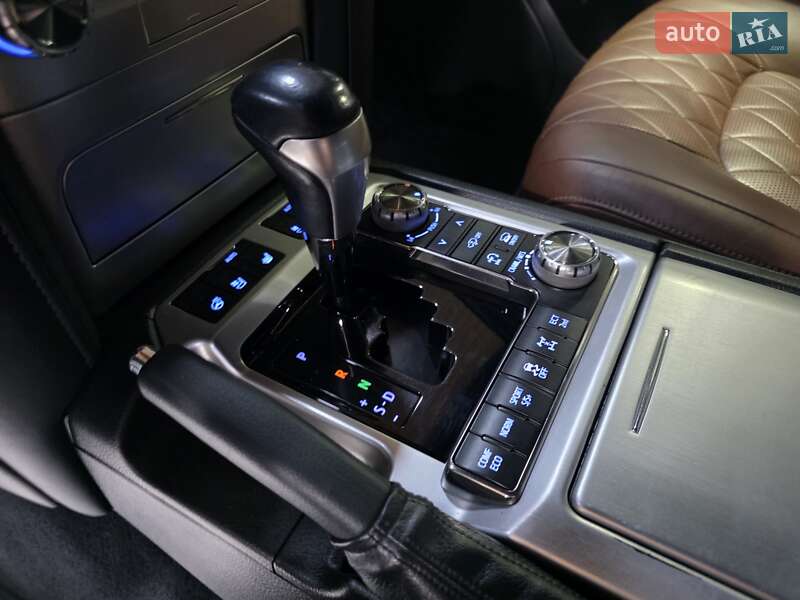 Внедорожник / Кроссовер Toyota Land Cruiser 2018 в Коломые