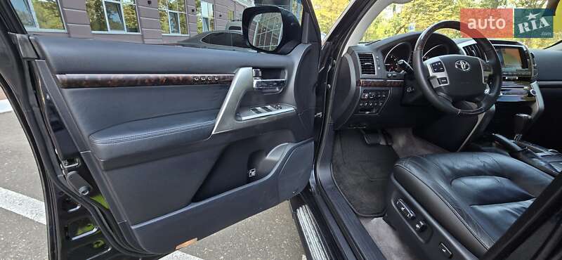 Внедорожник / Кроссовер Toyota Land Cruiser 2012 в Одессе фото 34 Внедорожник / Кроссовер Toyota Land Cruiser 2012 в Одессе