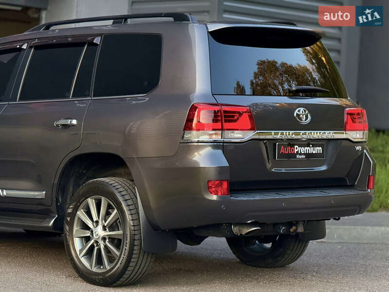 Внедорожник / Кроссовер Toyota Land Cruiser 2016 в Харькове
