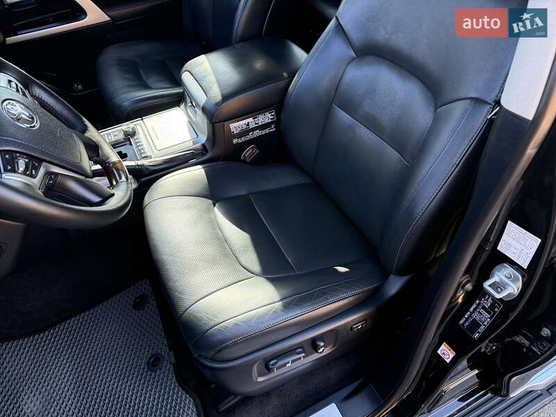 Внедорожник / Кроссовер Toyota Land Cruiser 2018 в Кривом Роге