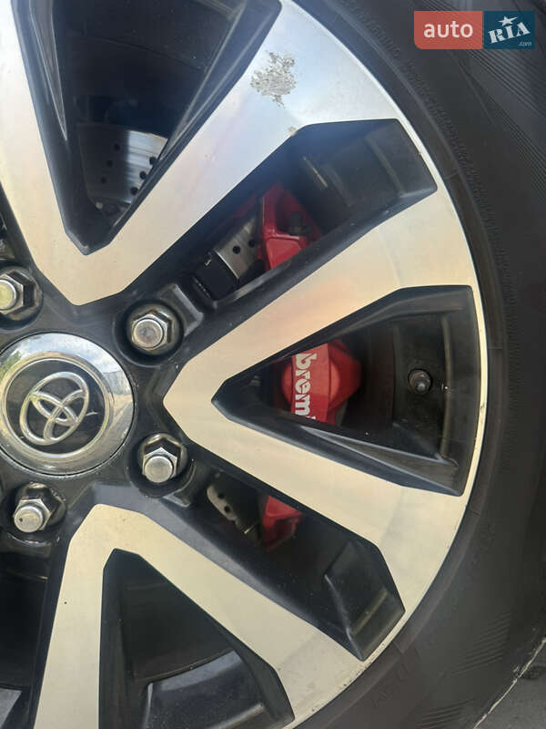 Внедорожник / Кроссовер Toyota Land Cruiser 2018 в Ивано-Франковске