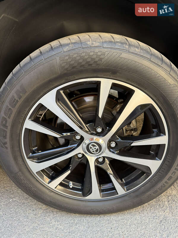 Внедорожник / Кроссовер Toyota Land Cruiser 2014 в Киеве