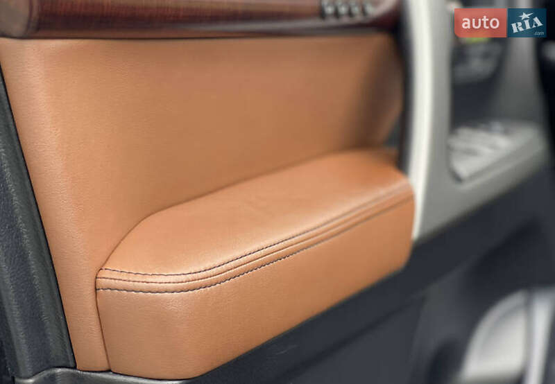 Внедорожник / Кроссовер Toyota Land Cruiser 2014 в Киеве