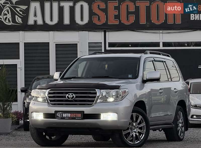 Toyota Land Cruiser 2011
