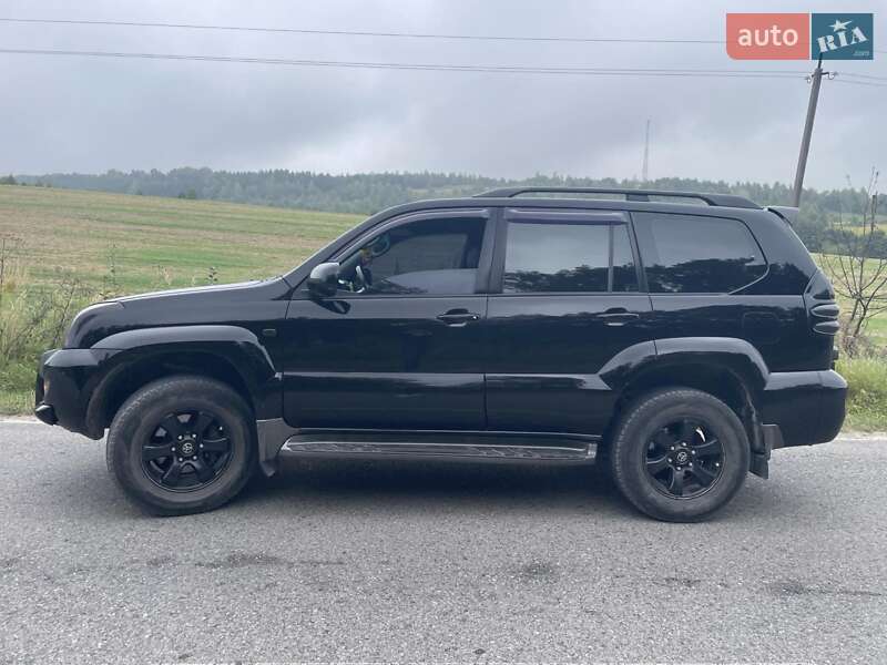 Внедорожник / Кроссовер Toyota Land Cruiser 2005 в Львове