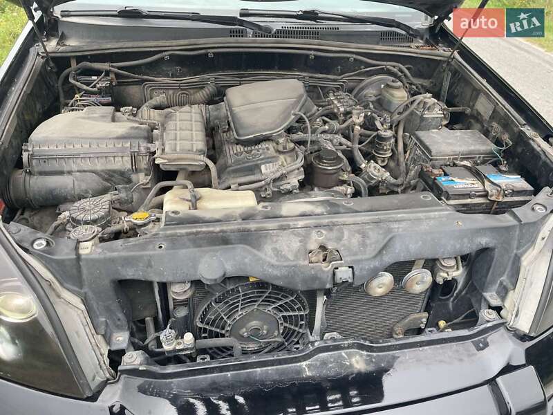 Внедорожник / Кроссовер Toyota Land Cruiser 2005 в Львове