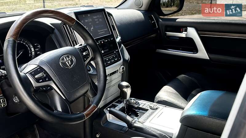 Внедорожник / Кроссовер Toyota Land Cruiser 2016 в Запорожье