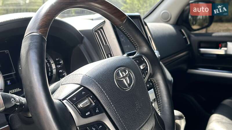 Внедорожник / Кроссовер Toyota Land Cruiser 2016 в Запорожье