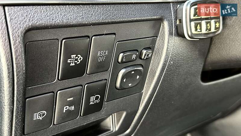 Внедорожник / Кроссовер Toyota Land Cruiser 2016 в Запорожье