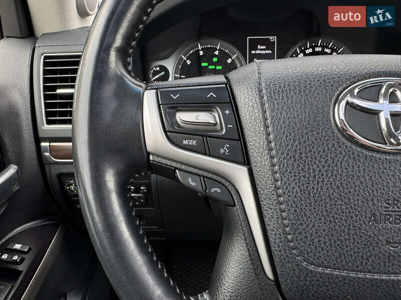 Внедорожник / Кроссовер Toyota Land Cruiser 2017 в Киеве