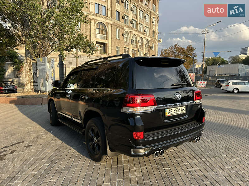 Внедорожник / Кроссовер Toyota Land Cruiser 2016 в Днепре