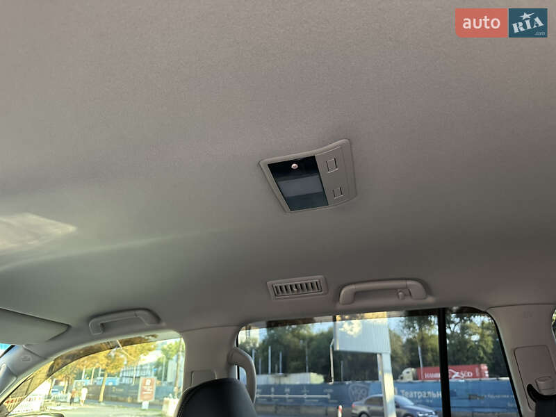 Внедорожник / Кроссовер Toyota Land Cruiser 2016 в Днепре