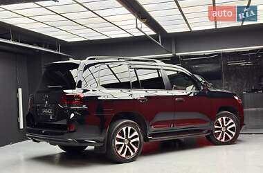 Внедорожник / Кроссовер Toyota Land Cruiser 2018 в 