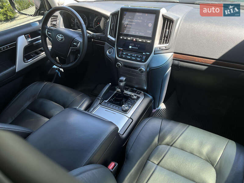 Внедорожник / Кроссовер Toyota Land Cruiser 2017 в Ужгороде