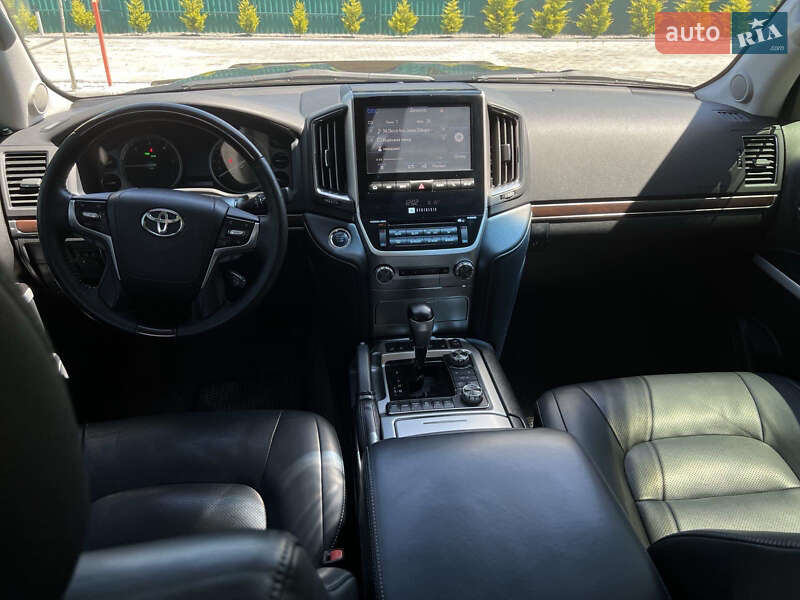 Внедорожник / Кроссовер Toyota Land Cruiser 2017 в Ужгороде